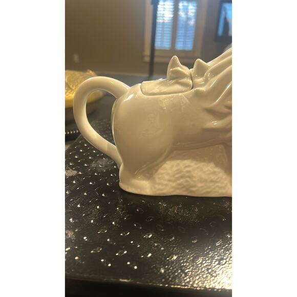 145. Lion Ceramic Teapot - Picture 3 of 5